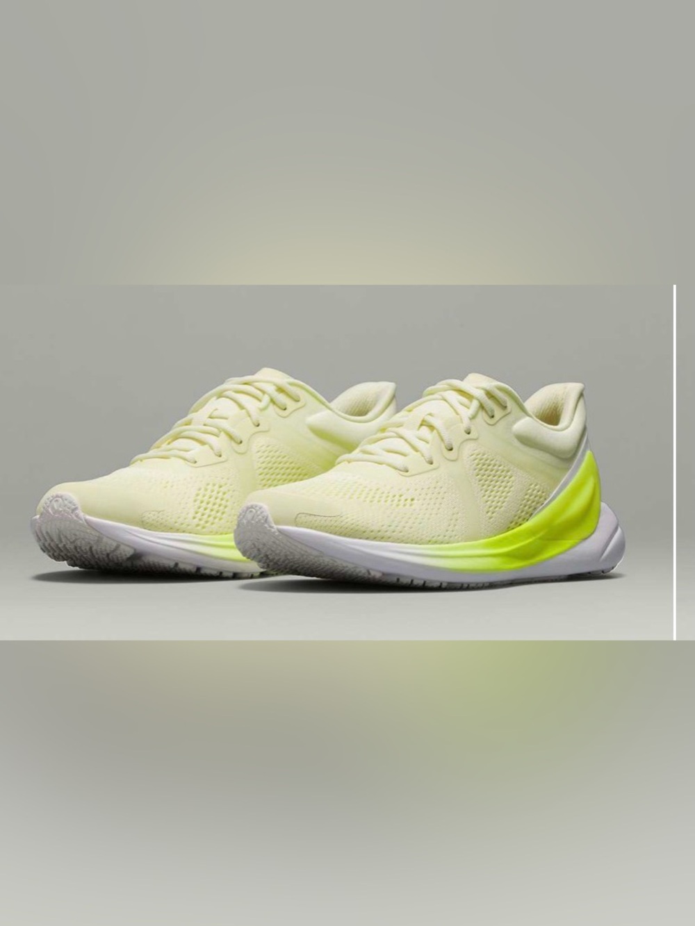 NIB New Lululemon Blissfeel Womens Running Shoe Lemon Ice / Highlight Yellow / W